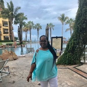 Meet your Posher, Zahra